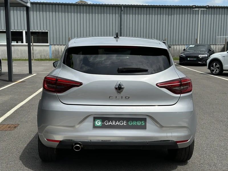 Photo de la voiture RENAULT CLIO V TCe 90 Techno