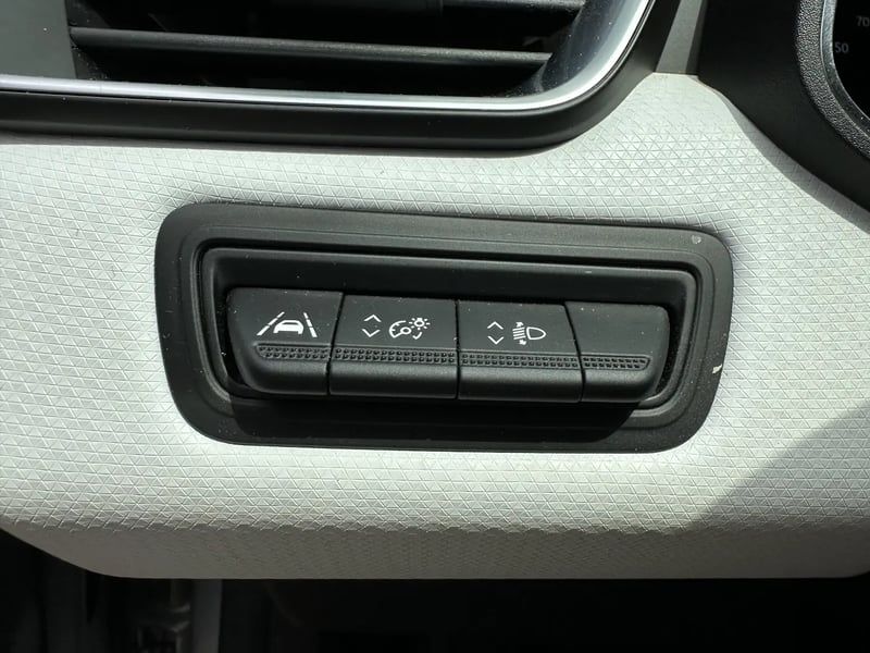 Photo de la voiture RENAULT CLIO V TCe 90 Techno