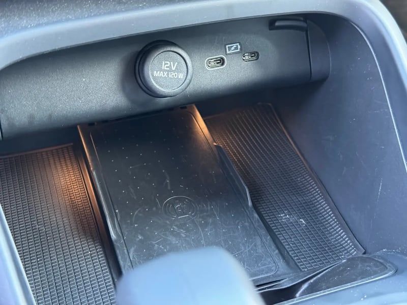 Photo de la voiture VOLVO XC40 B3 163 ch DCT7 Start