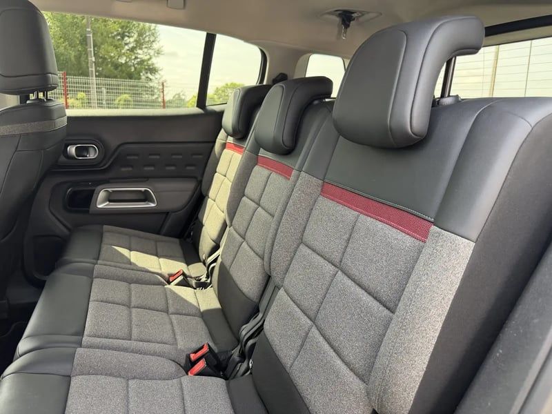 Photo de la voiture CITROEN C5 AIRCROSS PureTech 130 S&S EAT8 C-Series
