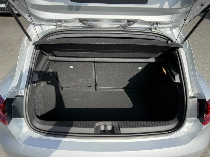 Photo de la voiture RENAULT CLIO V TCe 90 Techno