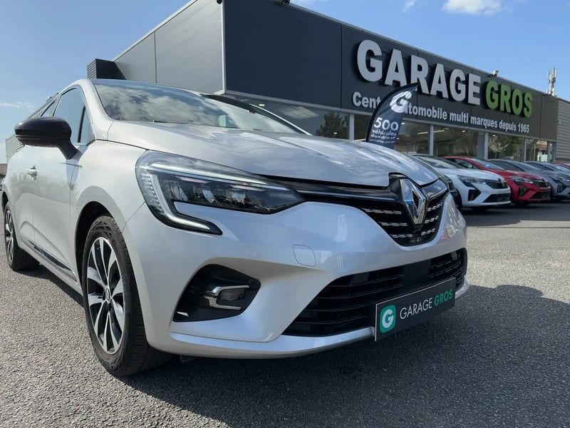 Photo de la voiture RENAULT CLIO V TCe 90 Techno