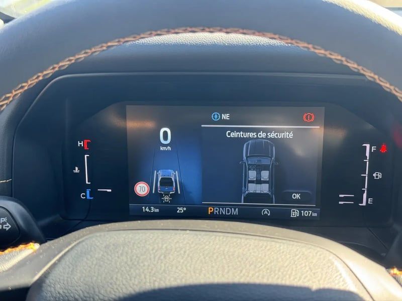 Photo de la voiture FORD RANGER DOUBLE CABINE 3.0 ECOBLUE V6 240 CH BVA10 e-4WD WILDTRAK