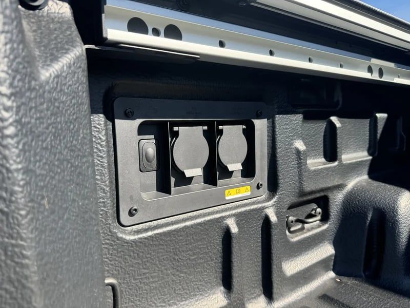 Photo de la voiture FORD RANGER DOUBLE CABINE 3.0 ECOBLUE V6 240 CH BVA10 e-4WD WILDTRAK