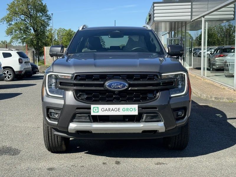 Photo de la voiture FORD RANGER DOUBLE CABINE 3.0 ECOBLUE V6 240 CH BVA10 e-4WD WILDTRAK