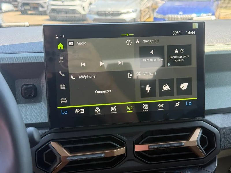 Photo de la voiture DACIA BIGSTER HYBRID 155 Extreme