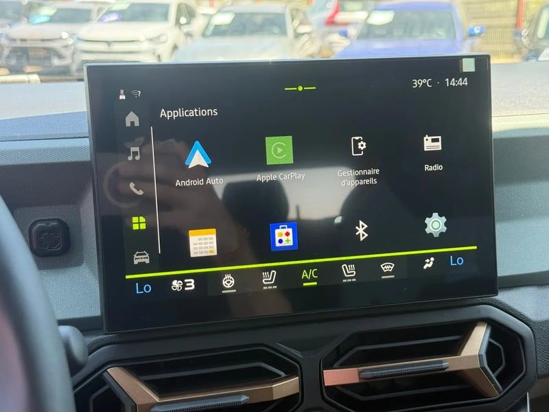 Photo de la voiture DACIA BIGSTER HYBRID 155 Extreme