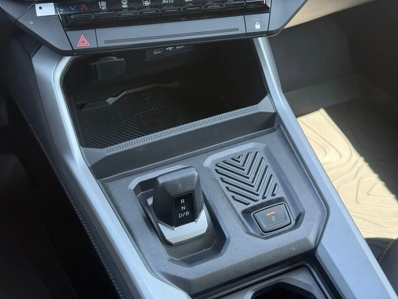 Photo de la voiture DACIA BIGSTER HYBRID 155 Extreme