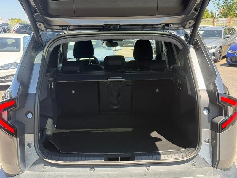 Photo de la voiture DACIA BIGSTER HYBRID 155 Extreme