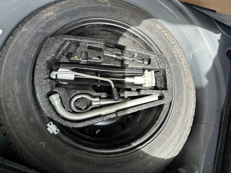 Photo de la voiture VOLKSWAGEN POLO 1.2 70 Life