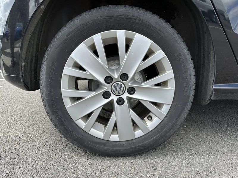 Photo de la voiture VOLKSWAGEN POLO 1.2 70 Life