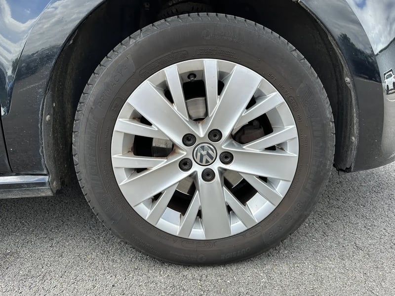 Photo de la voiture VOLKSWAGEN POLO 1.2 70 Life