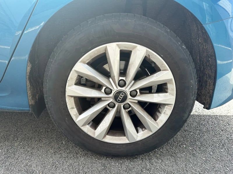 Photo de la voiture AUDI A3 SPORTBACK 35 TFSI 150 Design