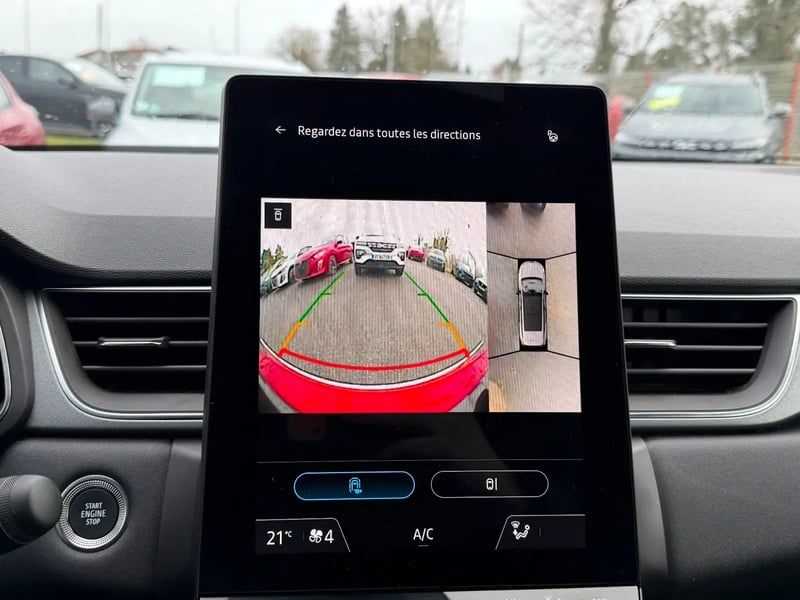 Photo de la voiture RENAULT CAPTUR E-Tech full hybrid 145 ch Techno