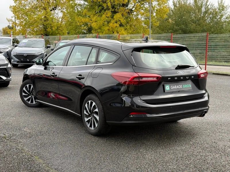 Photo de la voiture FORD FOCUS SW 1.0 EcoBoost 125 S&S mHEV Titanium X Business