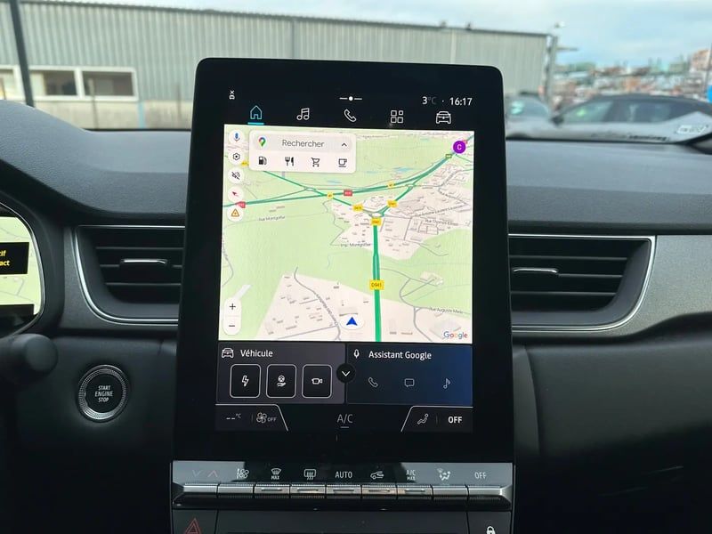 Photo de la voiture RENAULT CAPTUR E-Tech full hybrid 145 ch Techno