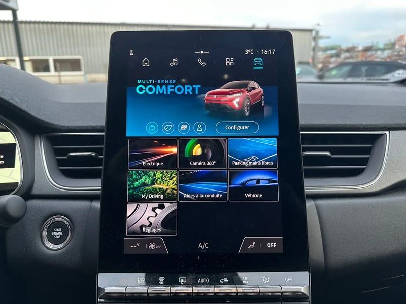 Photo de la voiture RENAULT CAPTUR E-Tech full hybrid 145 ch Techno