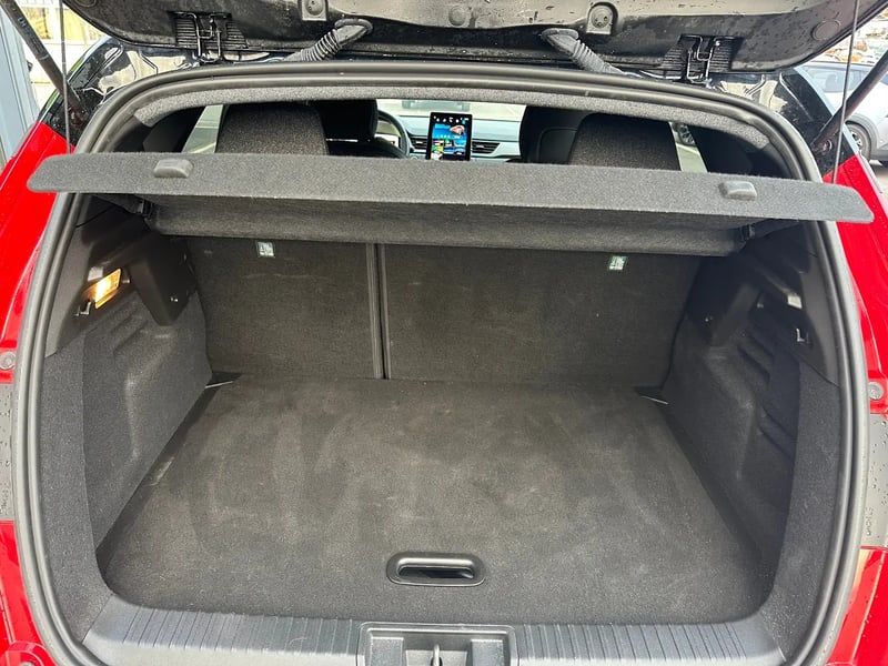 Photo de la voiture RENAULT CAPTUR E-Tech full hybrid 145 ch Techno