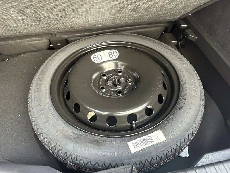 Photo de la voiture RENAULT CAPTUR E-Tech full hybrid 145 ch Techno