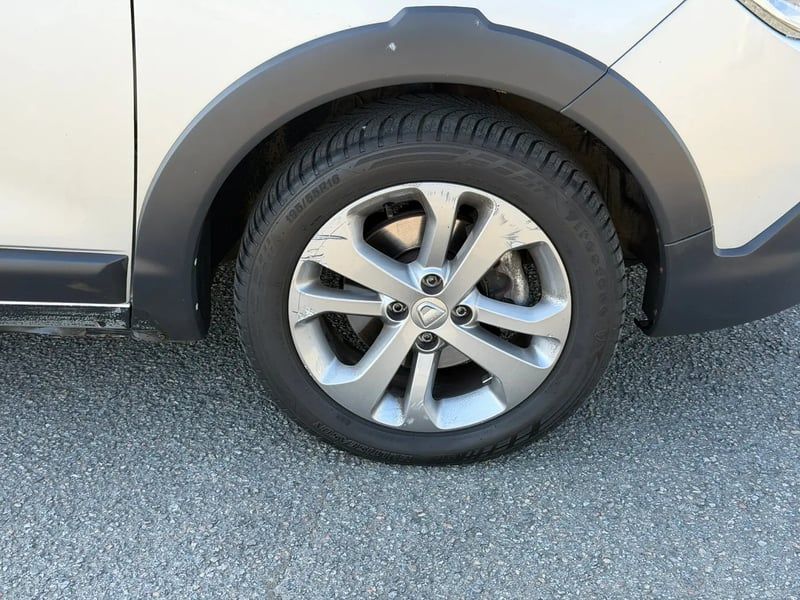 Photo de la voiture DACIA LODGY TCe 115 5 places Stepway