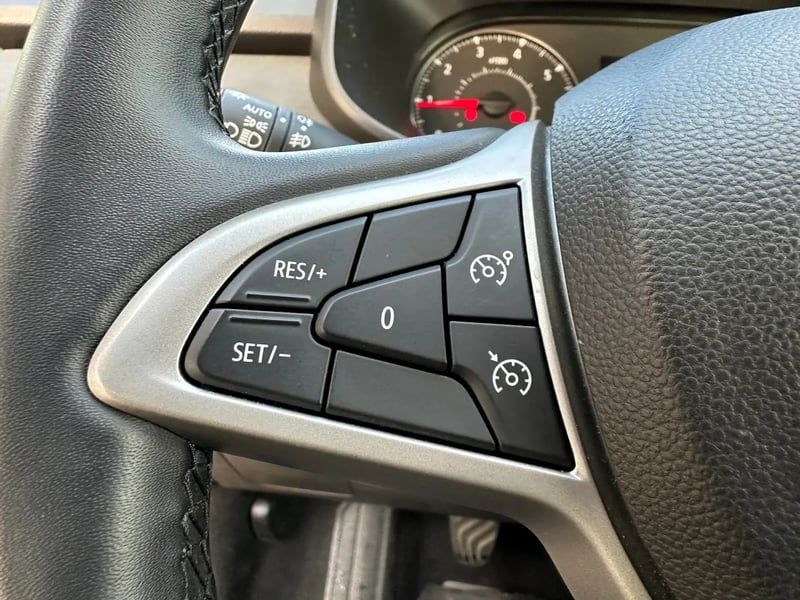 Photo de la voiture DACIA SANDERO ECO-G 100 GSR2 Stepway Extreme +