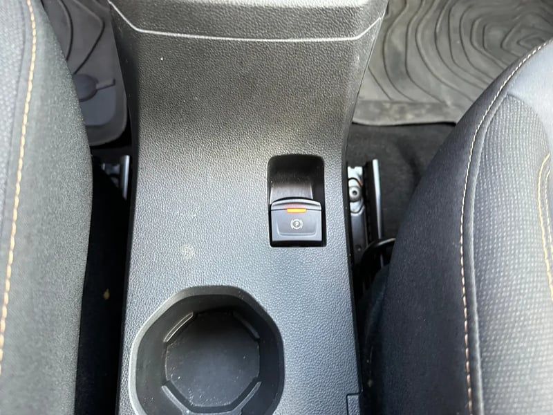 Photo de la voiture DACIA SANDERO ECO-G 100 GSR2 Stepway Extreme +