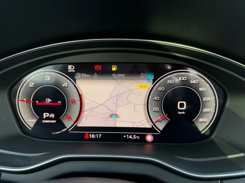 Photo de la voiture AUDI Q5 40 TDI 204 S tronic 7 Quattro S line