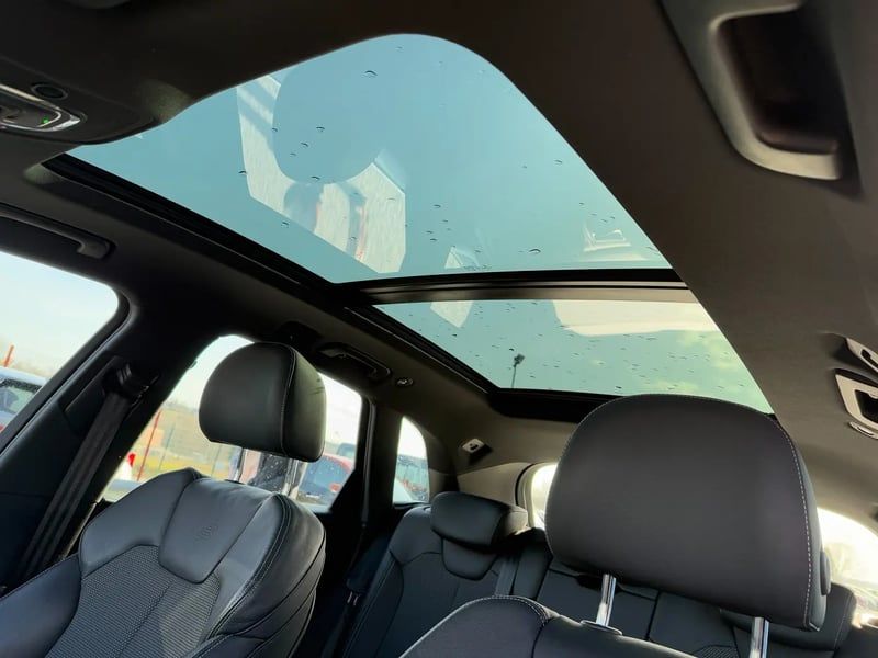 Photo de la voiture AUDI Q5 40 TDI 204 S tronic 7 Quattro S line