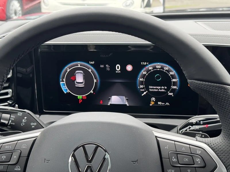 Photo de la voiture VOLKSWAGEN TIGUAN 2.0 TDI 150ch DSG7 R-Line