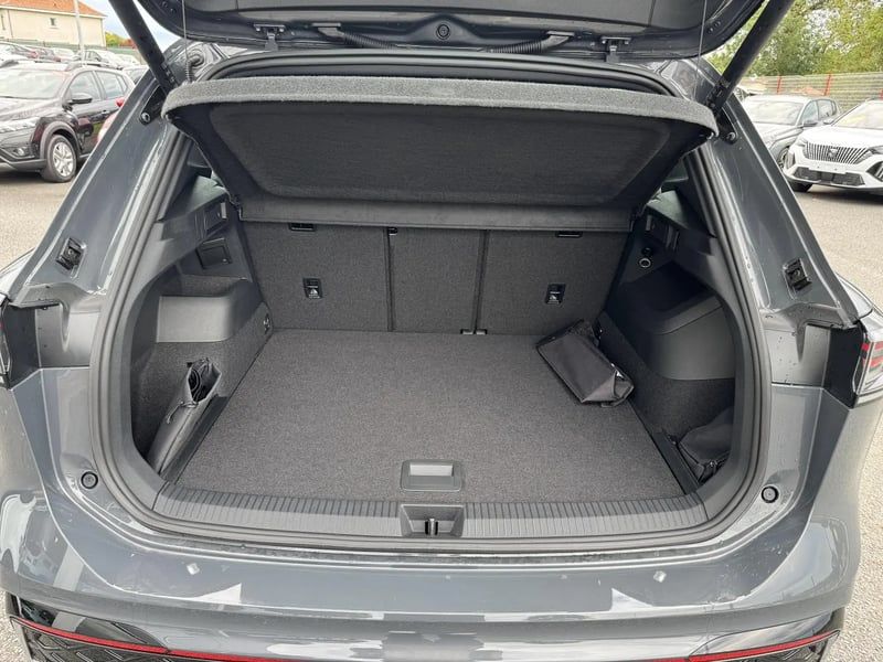 Photo de la voiture VOLKSWAGEN TIGUAN 2.0 TDI 150ch DSG7 R-Line