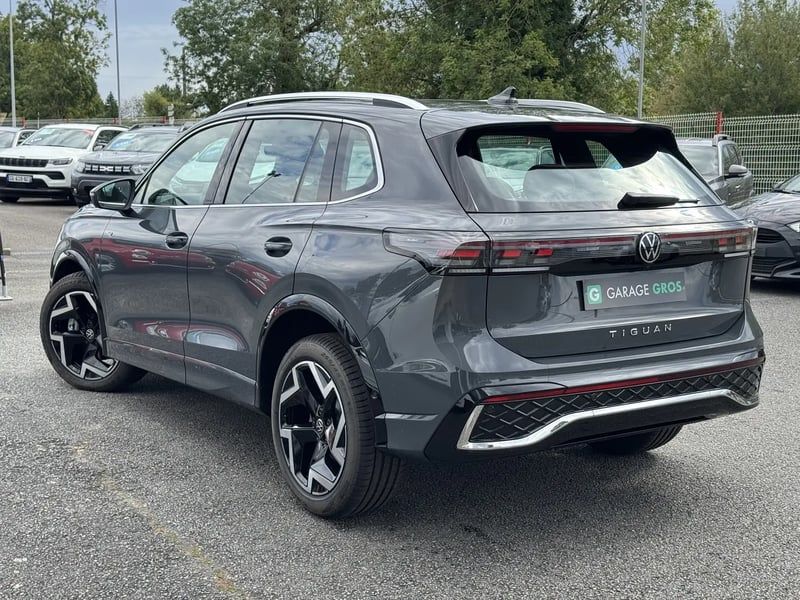 Photo de la voiture VOLKSWAGEN TIGUAN 2.0 TDI 150ch DSG7 R-Line