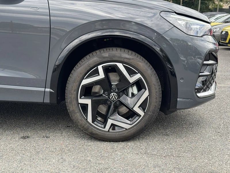 Photo de la voiture VOLKSWAGEN TIGUAN 2.0 TDI 150ch DSG7 R-Line