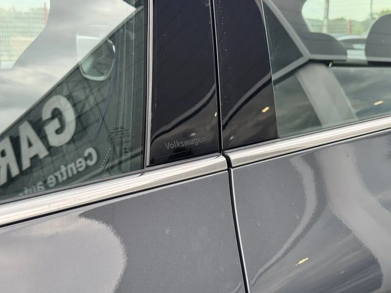 Photo de la voiture VOLKSWAGEN TIGUAN 2.0 TDI 150ch DSG7 R-Line