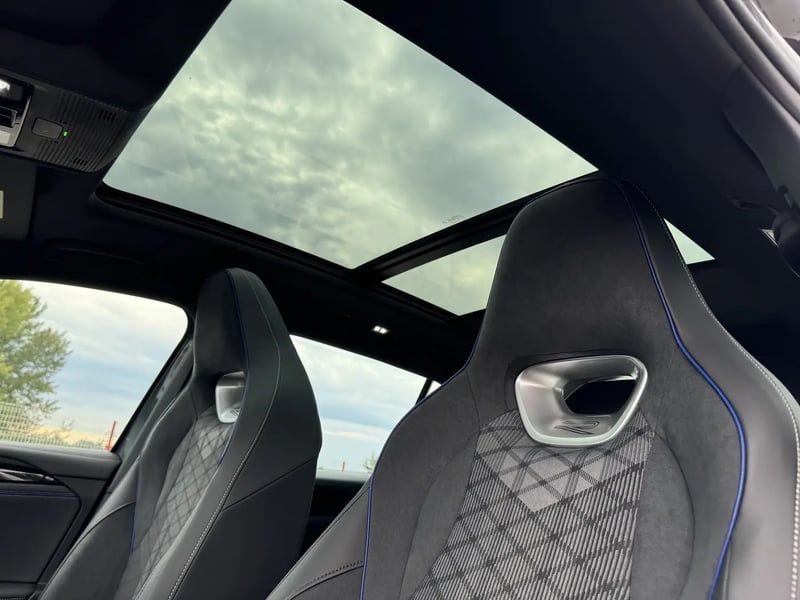 Photo de la voiture VOLKSWAGEN TIGUAN 2.0 TDI 150ch DSG7 R-Line