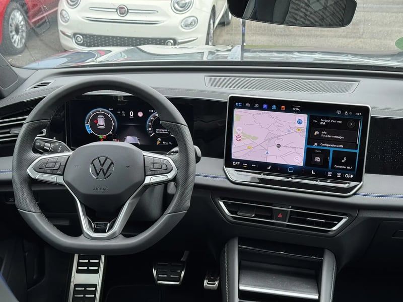 Photo de la voiture VOLKSWAGEN TIGUAN 2.0 TDI 150ch DSG7 R-Line