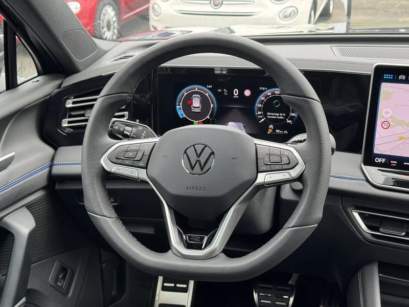 Photo de la voiture VOLKSWAGEN TIGUAN 2.0 TDI 150ch DSG7 R-Line