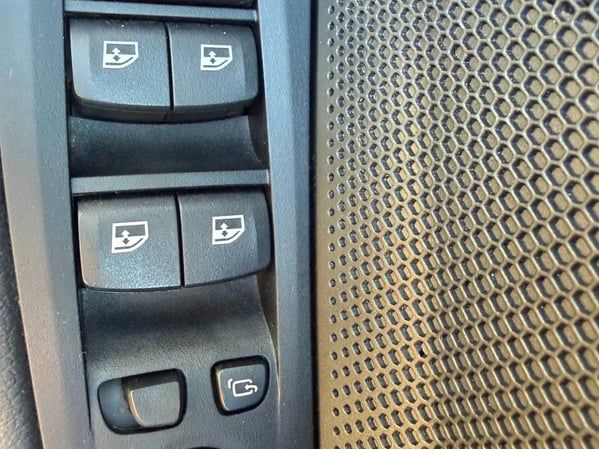 Photo de la voiture BMW SERIE 1 F40 118d 150 ch BVA8 Edition Sport