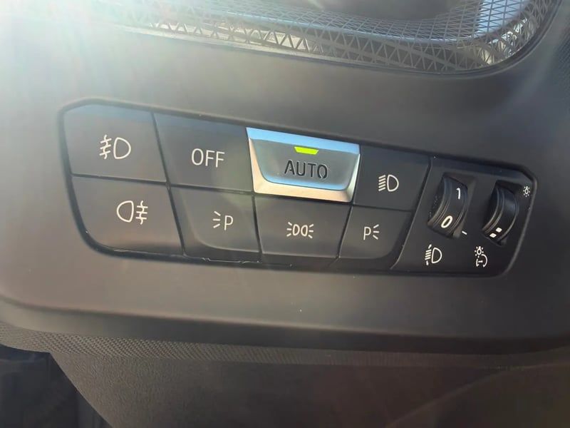 Photo de la voiture BMW SERIE 1 F40 118d 150 ch BVA8 Edition Sport