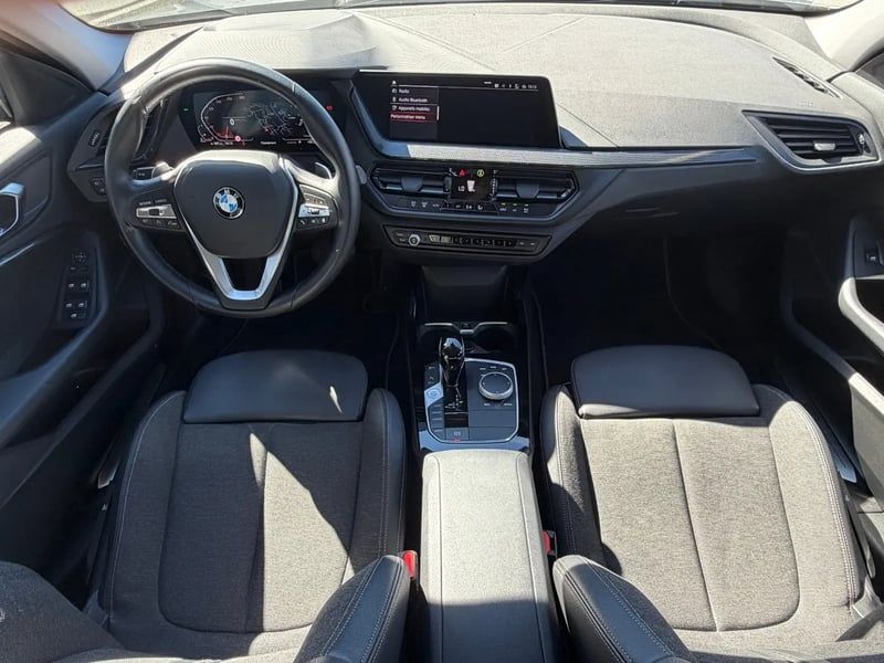 Photo de la voiture BMW SERIE 1 F40 118d 150 ch BVA8 Edition Sport