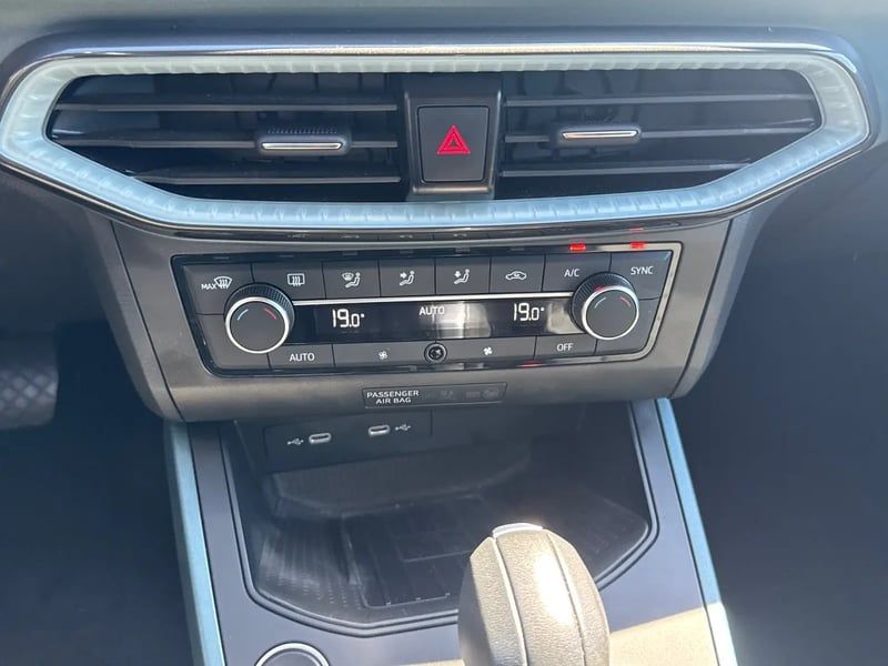 Photo de la voiture SEAT ARONA 1.0 TSI 115 ch Start/Stop DSG7 Xperience