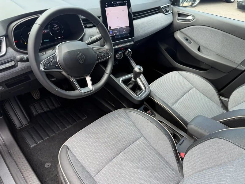 Photo de la voiture RENAULT CLIO V Eco-G 100 ch GSR2 Techno