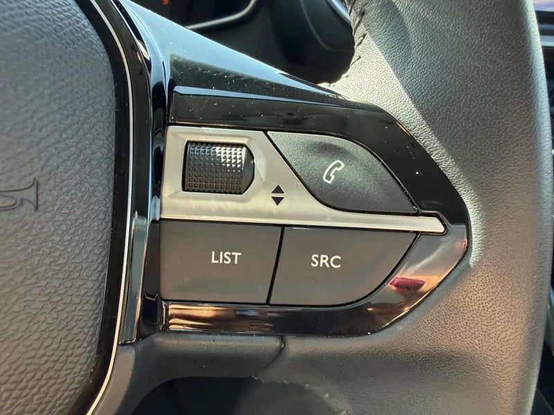 Photo de la voiture PEUGEOT 208 100 S&S BVM6 Allure