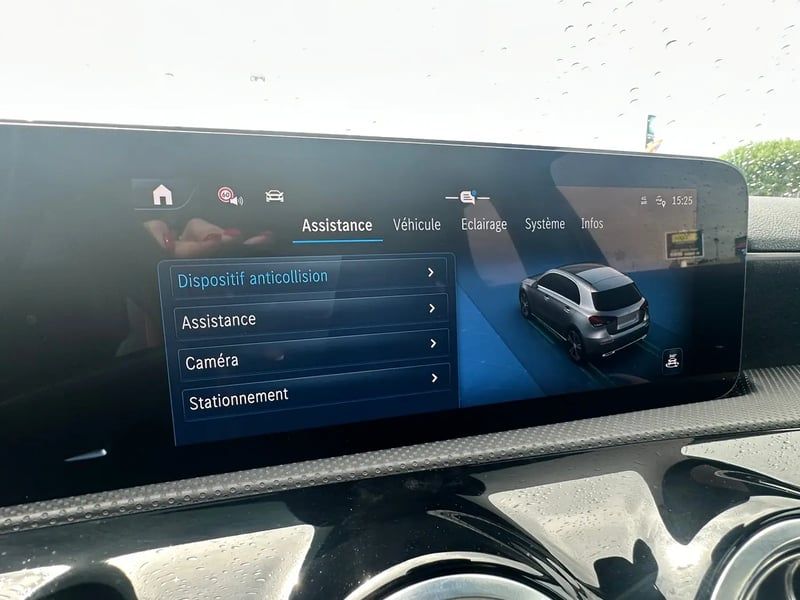 Photo de la voiture MERCEDES-BENZ CLASSE A 200 d AMG Line