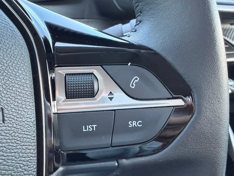 Photo de la voiture PEUGEOT 208 100 S&S BVM6 Allure