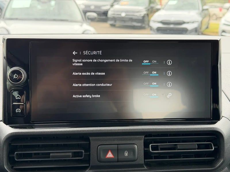 Photo de la voiture CITROEN E-BERLINGO Taille M 136 ch 54 kWh Plus