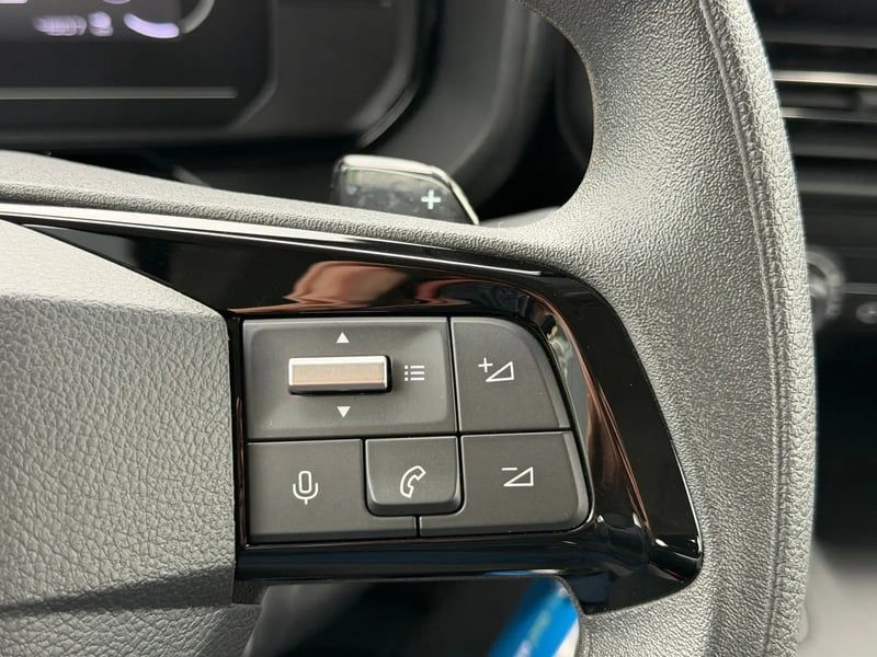 Photo de la voiture CITROEN E-BERLINGO Taille M 136 ch 54 kWh Plus