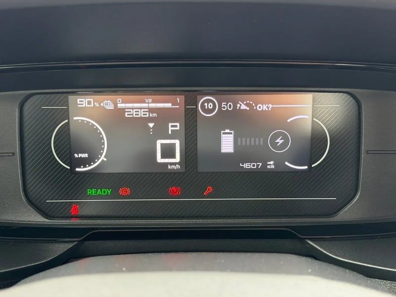 Photo de la voiture CITROEN E-BERLINGO Taille M 136 ch 54 kWh Plus