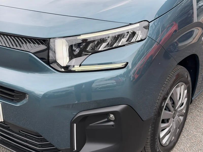 Photo de la voiture CITROEN E-BERLINGO Taille M 136 ch 54 kWh Plus