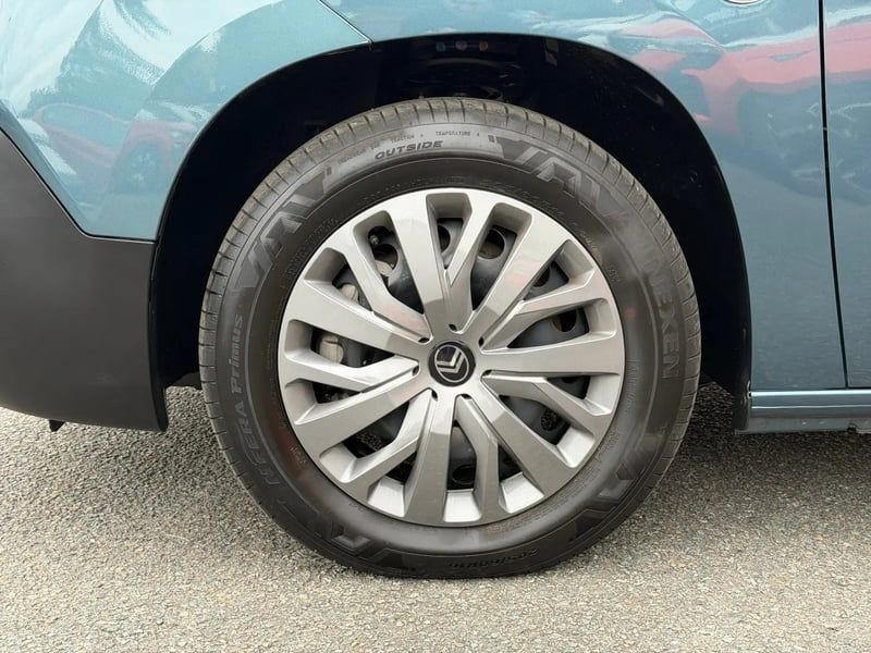 Photo de la voiture CITROEN E-BERLINGO Taille M 136 ch 54 kWh Plus