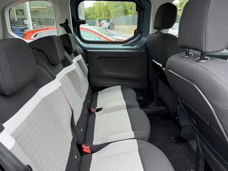 Photo de la voiture CITROEN E-BERLINGO Taille M 136 ch 54 kWh Plus